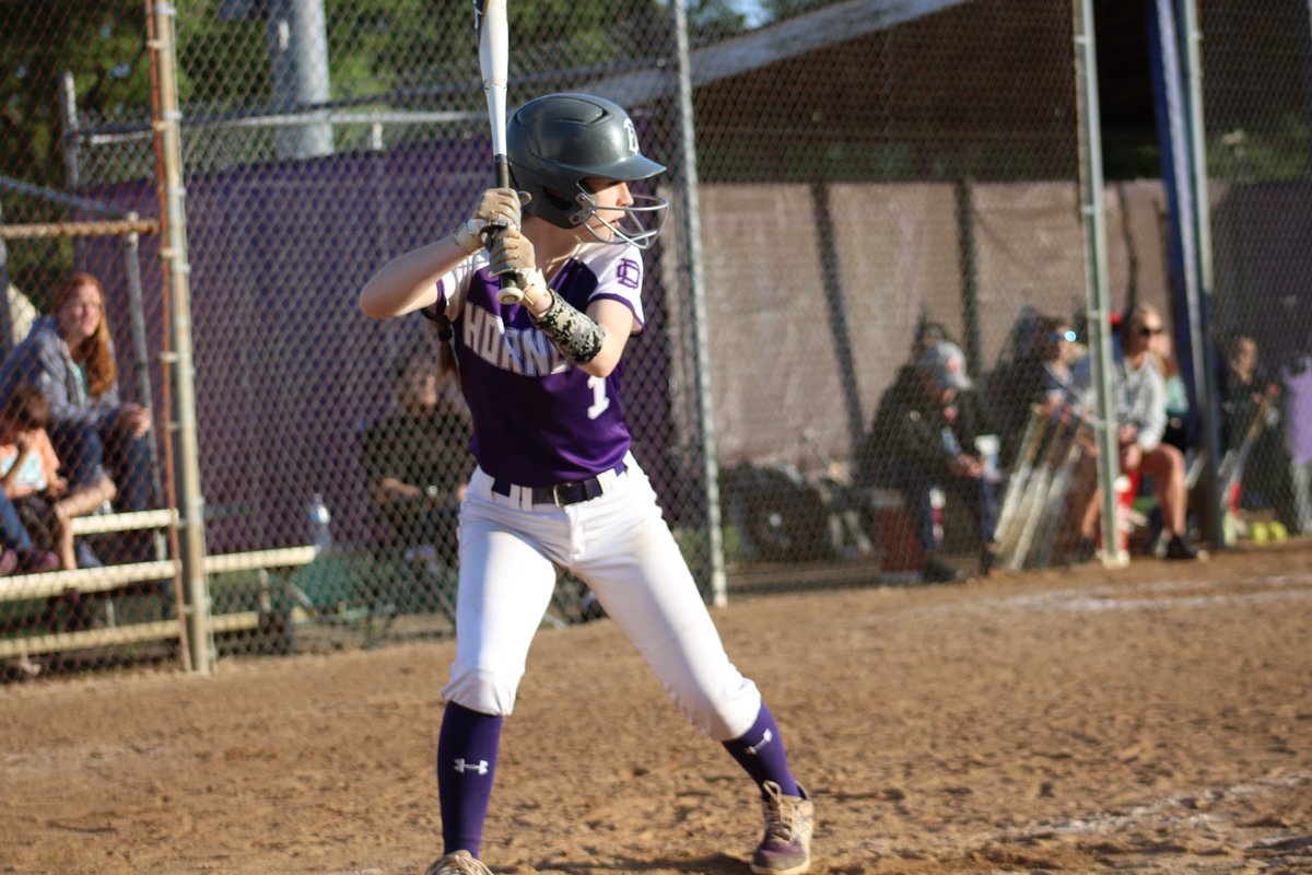 BaileyC2026's tweet photo. Freshman jv season coming to an end. I learned a lot and had some great accomplishment. I can’t wait for next season. So ready to get back with travel for some tournaments   🖤💜 https://t.co/95VH6nAINt