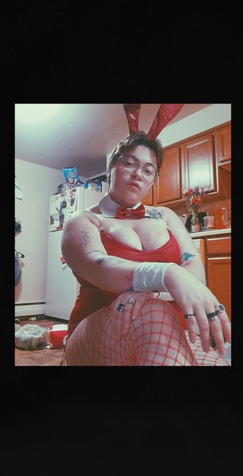 Bunny - 4 pic. Not New To NSFW Just New Pin ☆Bunne ☆23 ☆He/Him (FTM) ☆Sub/Puppy ☆Soft/Hard Kinks ☆All $ given goes straight into top surgery fund! #nsfw #nsfwtw #trans #kink #kinks #topsurgeryfund https://t.co/jmuKdTv0tE