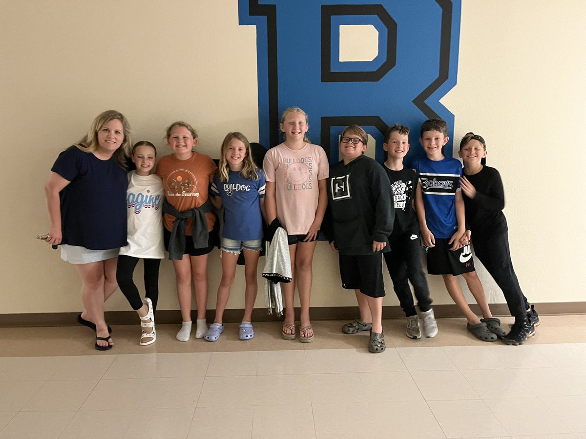 MrsKelliKelsey's tweet photo. Just had the best night with this awesome group playing hide and seek at school. They are sneaky and very strategic. We had a couple scares, but all in all it was a blast! #mrskclass #beckgalaauction @BeckElem https://t.co/xkBPKPrEjl