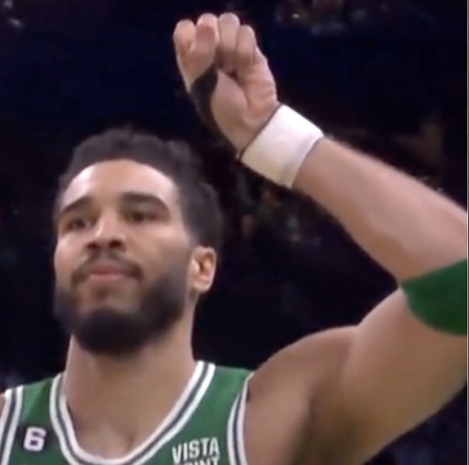 pickettb16's tweet photo. How many games are the Celtics winning this series? https://t.co/xQMivFC9bW