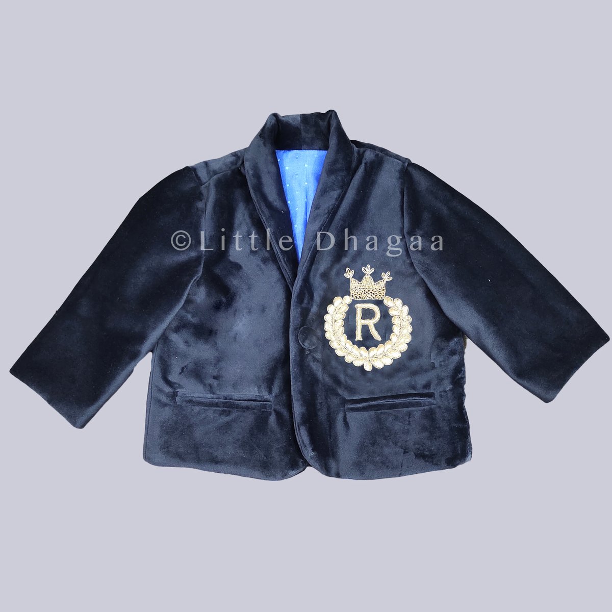 Trendy & stylish Baby & #Kids embroidered Velvet Blazer Suit, Perfect #outfits for Birthday, wedding
Order On Whatsapp: +919828448338
#BlazerSuit #KidsBlazer #BoyFirstBirthdayoutfit #birthdayboy #partyBlazer #Babywear #VelvetBlazer #boysVelvetoutfit  #weddingsuit  #littledhagaa