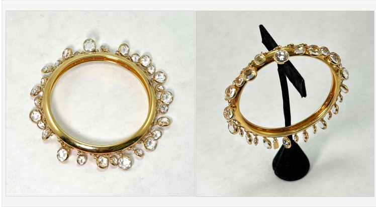 Retired Vintage Signed #SWAROVSKI #Swan Hangtag Bezel Set #Crystals #Banglebracelet | Etsy 
etsy.com/Rhinestonediva…
(Tweeted via PromotePictures.com)