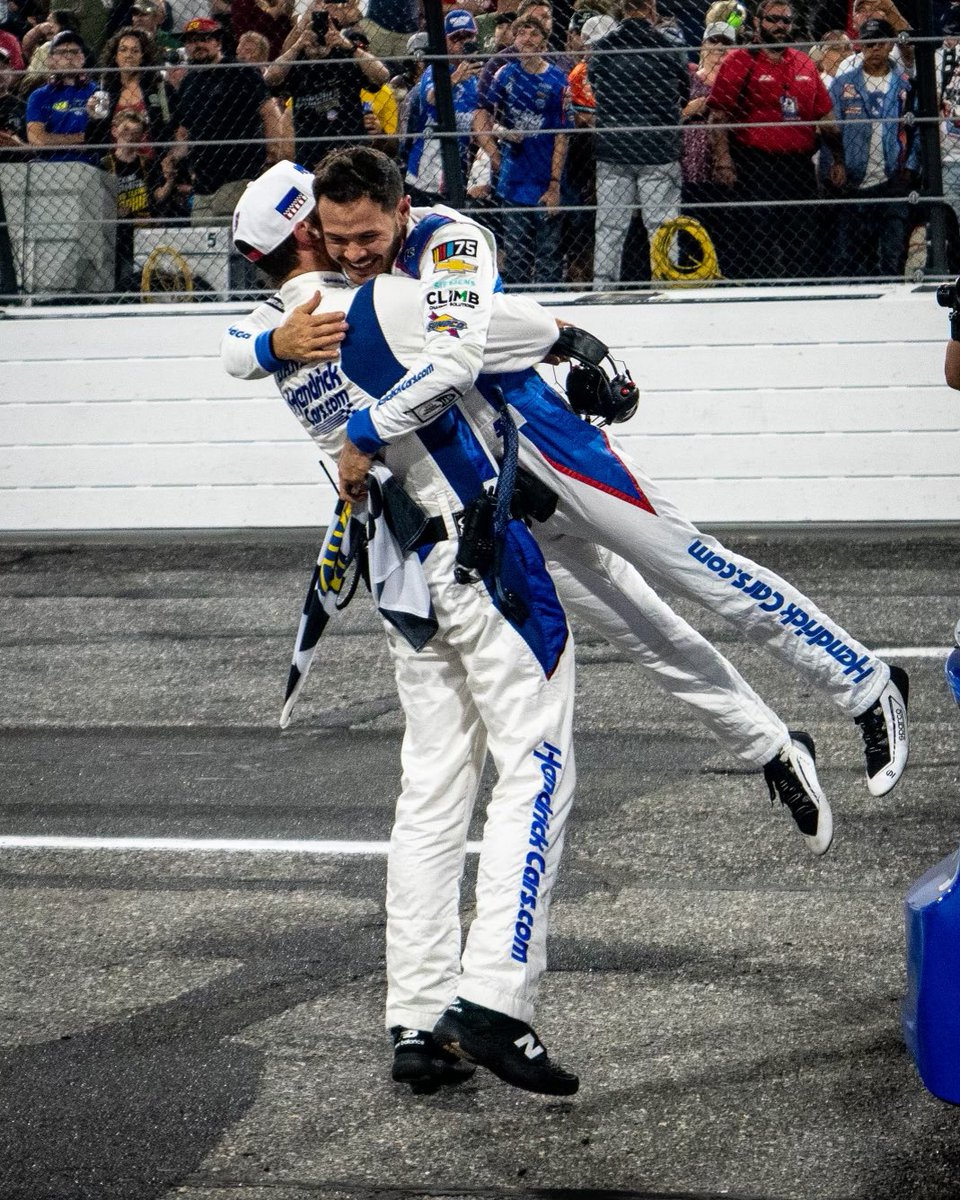 NASCAR's tweet photo. A dynamic duo. #AllStarRace https://t.co/qtbsBvP3rh