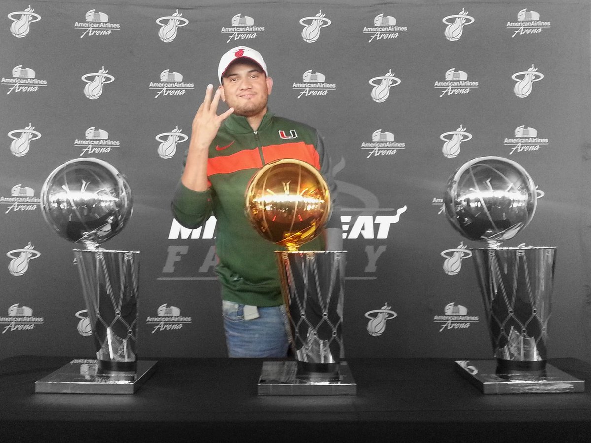 leaaron's tweet photo. 3-0 Let's sweep these bumms out.    #MiamiHeat #Celtics #NBAPlayoffs @MiamiHEAT https://t.co/vrpydesJdb