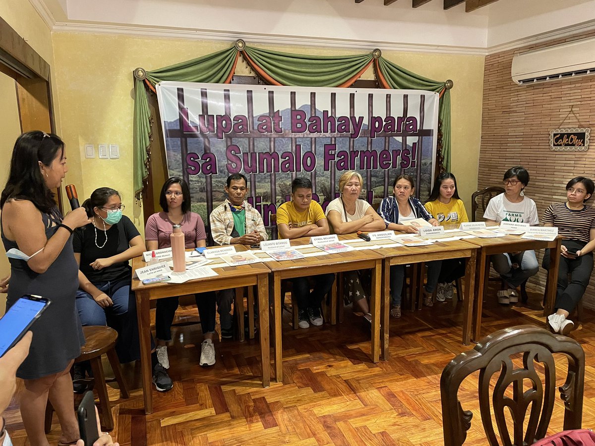 adrianayalin's tweet photo. LOOK: Women farmers from Bgy. Sumalo, Hermosa, Bataan and their supporters and families decry the supposed continued legal harassment as they fight for agrarian justice. The group Katarungan says  more than 50 cases, including grave coercion, have been filed vs the farmers. https://t.co/FyC57CrGw8