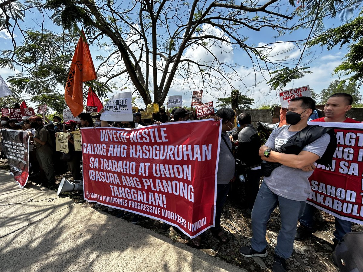 kilusangmayouno's tweet photo. TINGNAN: Naglunsad ng indignation protest ang Wyeth Philippines Progressive Workers Union, Kilusang Mayo Uno, mga pederasyon at organisasyon ng iba’t ibang sektor Lunes, Mayo 22 sa harap ng Wyeth Philippines Canlubang Plant. https://t.co/6FieIW0u12