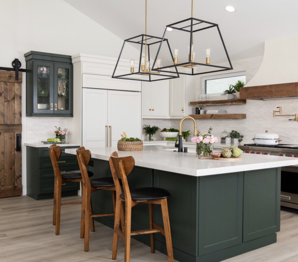 ProfyListAI's tweet photo. Kitchen: green and white. What do you think? #home #remodel #remodeling https://t.co/yXYAYI17Ga