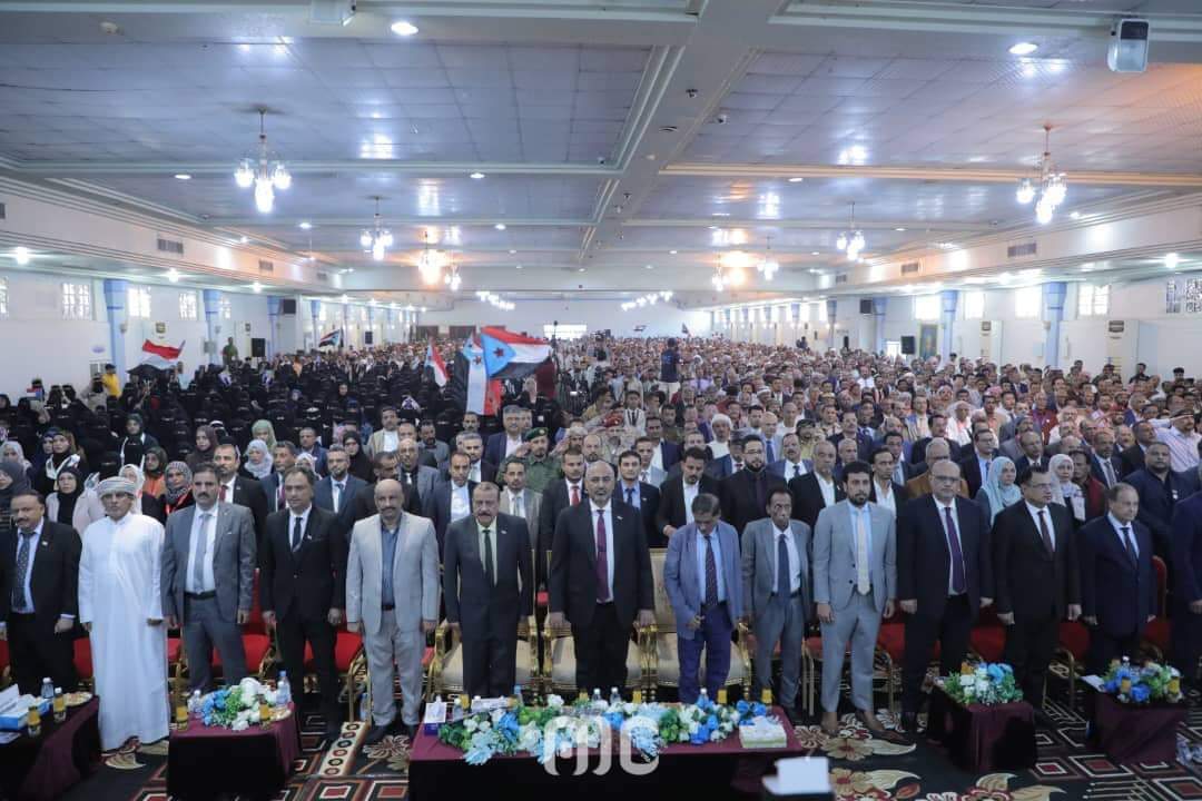 NezarDaban's tweet photo. من اقول #الرئيس_القائد 

من أرض التاريخ والحضارة العريقة من منار الفكر والتنوير ومنبع الحلم والسماحة من حضرموت العمق الاستراتيجي للجنوب.
جغرافيا _وهوية _وتاريخ _ وحضارة.
في الماضي والحاضر والمستقبل
#الميثاق_الوطني_الجنوبي
#دوله_حضوموت
#الجمعيه_الوطنيه_الجنوبيه https://t.co/boUQQTa2KJ