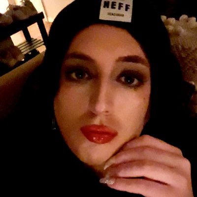 thathoeChloe2's tweet photo. #NewProfilePic https://t.co/cMgNiTSGqp