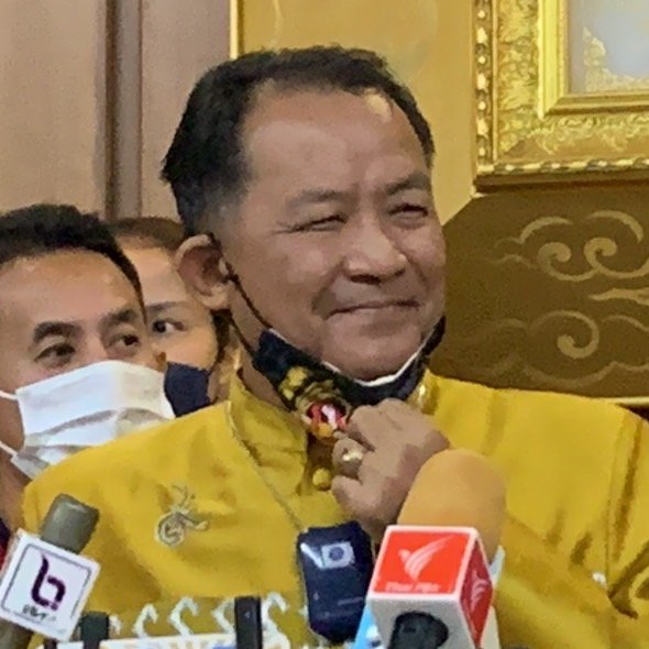 joe_black317's tweet photo. #ศรีสุวรรณ ยื่น #กกต สอบพฤติกรรม ธนาธร-ปิยบุตร-พรรณิการ์ ปมไปนั่งวงเจรจาตั้งรัฐบาล ชี้เข้าข่ายผิด ม.28 อาจลุกลามถึงยุบพรรค #ก้าวไกล ได้ https://t.co/xjlZ7rwSh4