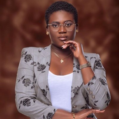 📍Une règle d’Or 📍 
Pour changer ta vie,tu dois changer tes habitudes. 
Bonne semaine Ma Team 🤎🤍
#gabineamoussou #TgTwittos