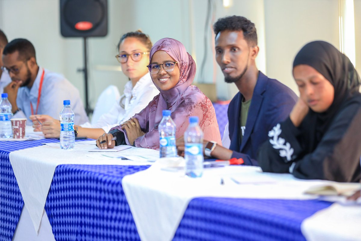MoIFARSomalia's tweet photo. MoIFAR hosted FMS colleagues for training session on the Fragility Index and Maturity Model (FIMM). The aim of this training is to launch district monitoring systems for 2023 to help support implementation of National Stabilisation Strategy.

#NationalStabilisation https://t.co/PVdxXesCTd