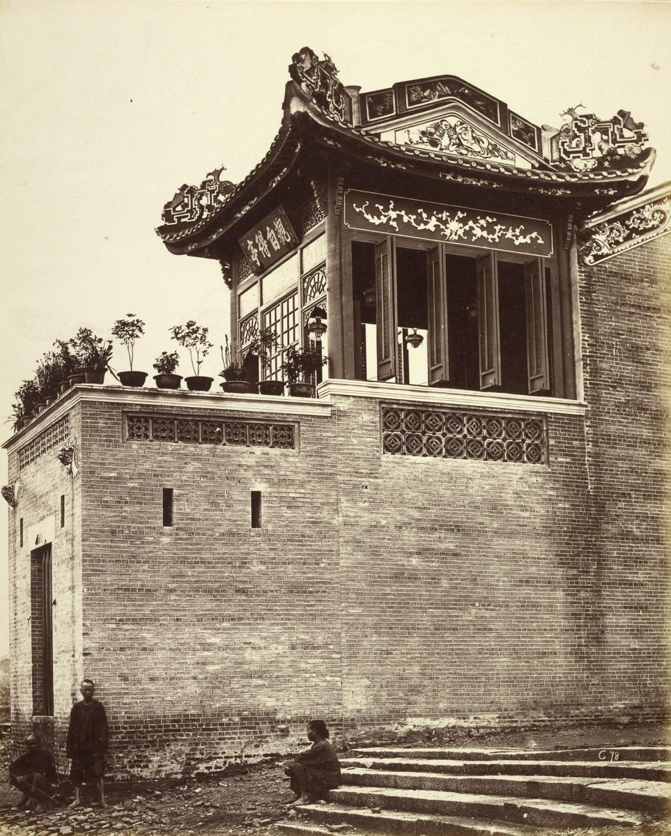 OldPhoto5's tweet photo. Chinese Merchant's House, Canton, China 
 April 1860 
 By Felice Beato

#老照片 #photograph #China https://t.co/UWEo6CMM1A