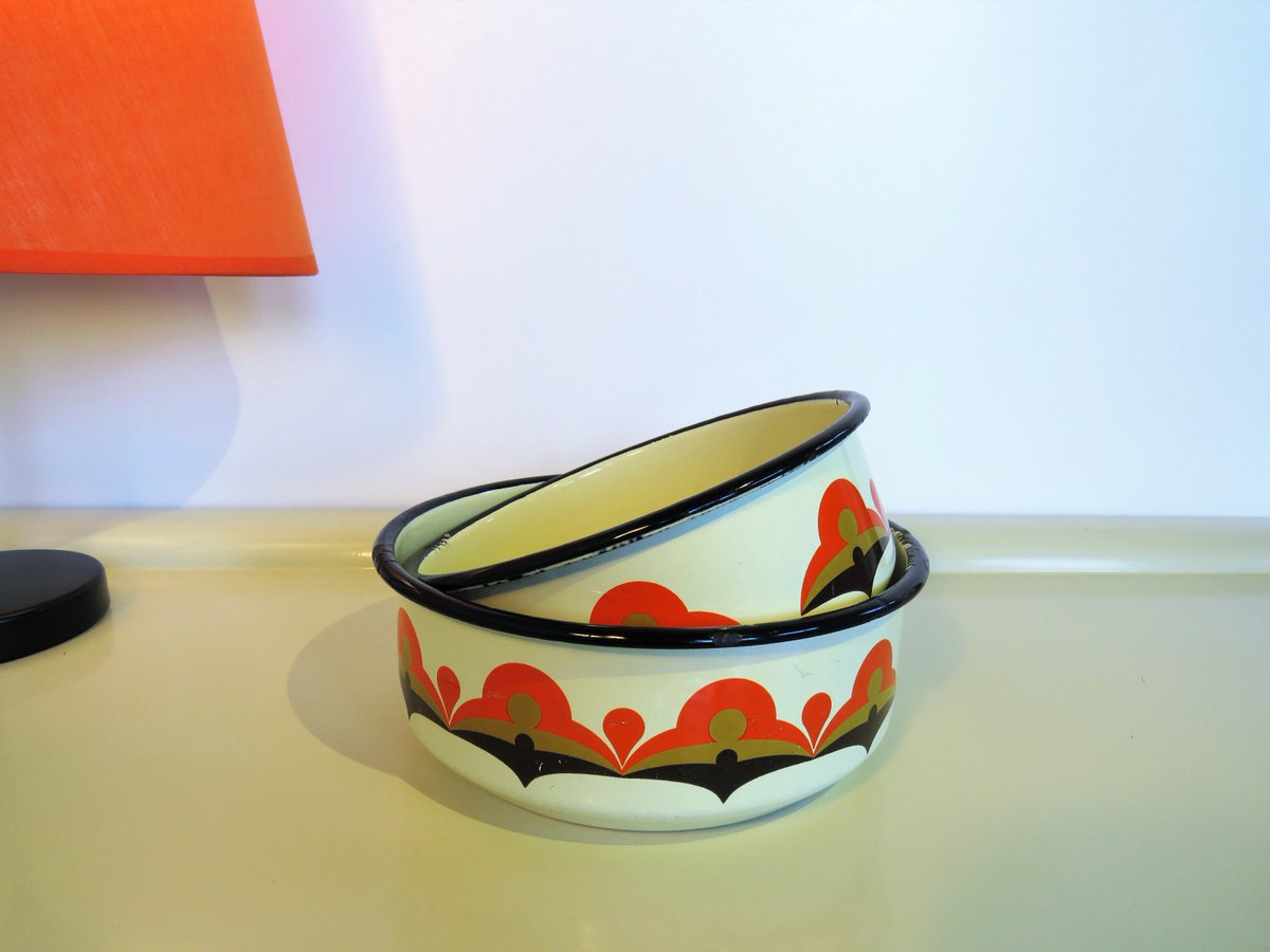 MaLanterne's tweet photo. Vintage Enamel Bowls, Enameled Nesting Bowls, Set of 2 Bowls, Geometrical Pattern in Orange, Gold and Black Color, Kitchen Home Decor, 1950s https://t.co/10x1YcnUPi #Home decor #Free shipping #Sales #Retro #Vintage #Summerdress #GoldColor https://t.co/TtmE41K8O9