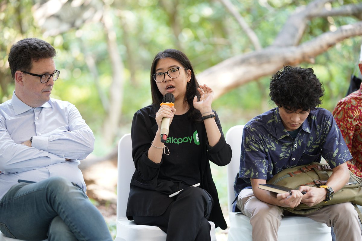 plasticpay's tweet photo. Plasticpay Invited by bumi journey to discussed with European Union Delegation on the topic of Climate Change, Mangrove Management, and Tourism. https://t.co/xYmC8bxJGU