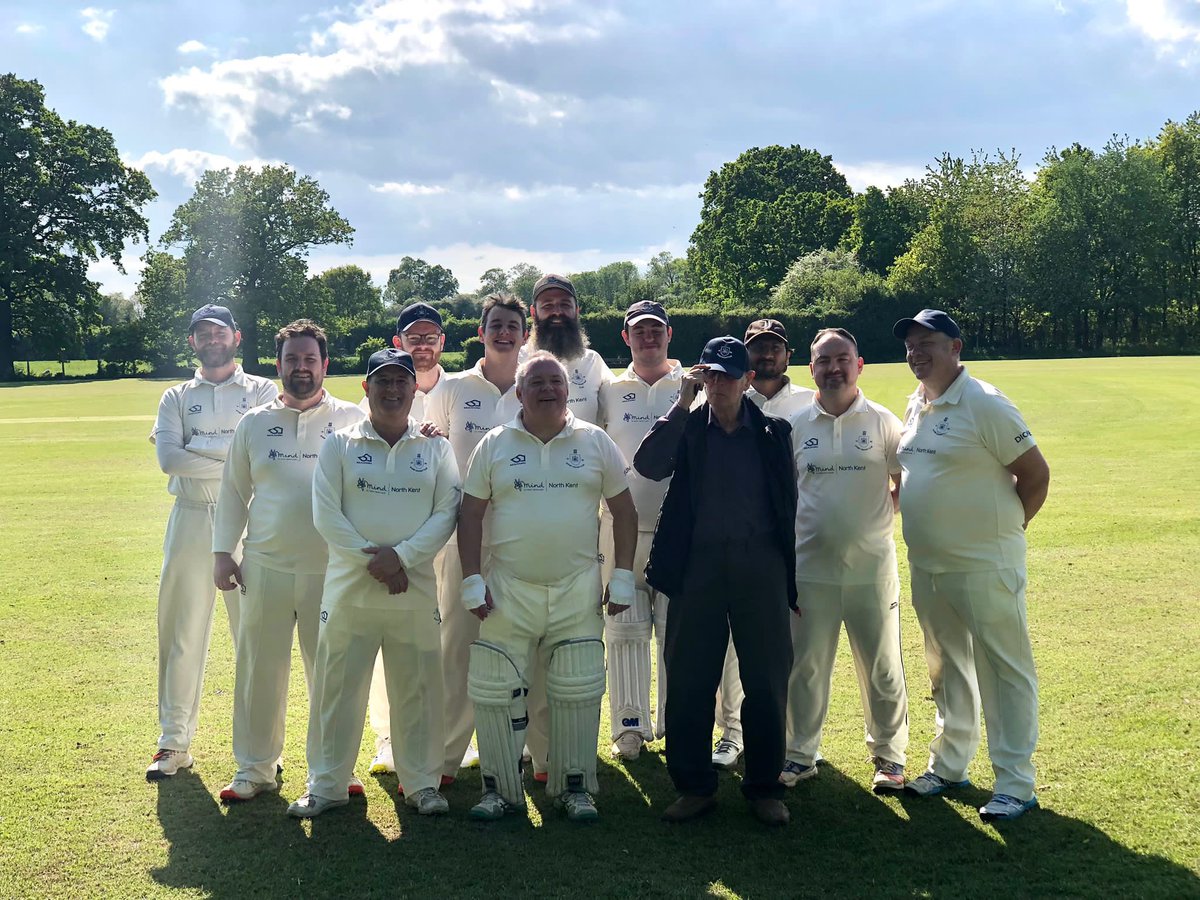 We also got a visit from club President and legend Martin Hallet this week. Match report and highlights to follow! 

#StoneCC #Stone23 #Cricket #VillageCricket
