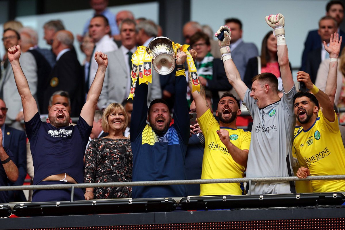 human_protocol's tweet photo. They WON! 🏆

We’re immensely proud of @AscotUnitedFC who won the #FAVase finals at Wembley stadium yesterday 

Thank you for giving us the opportunity to partner with you 🤝

Up the Yellas! 💛💙 https://t.co/KcamaxegJK