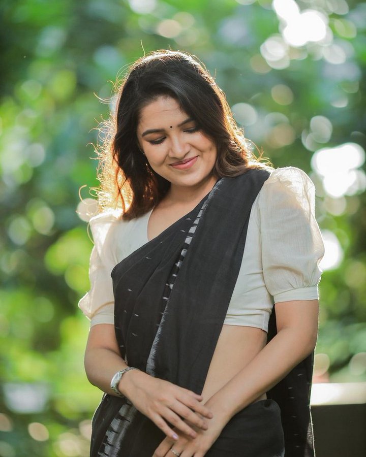 Fwt0tF6WwAEW4xz?format=jpg&name=900x900