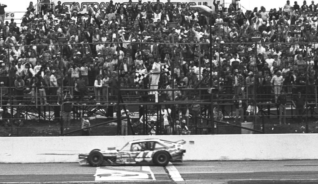 Racing for Hours on Twitter: 