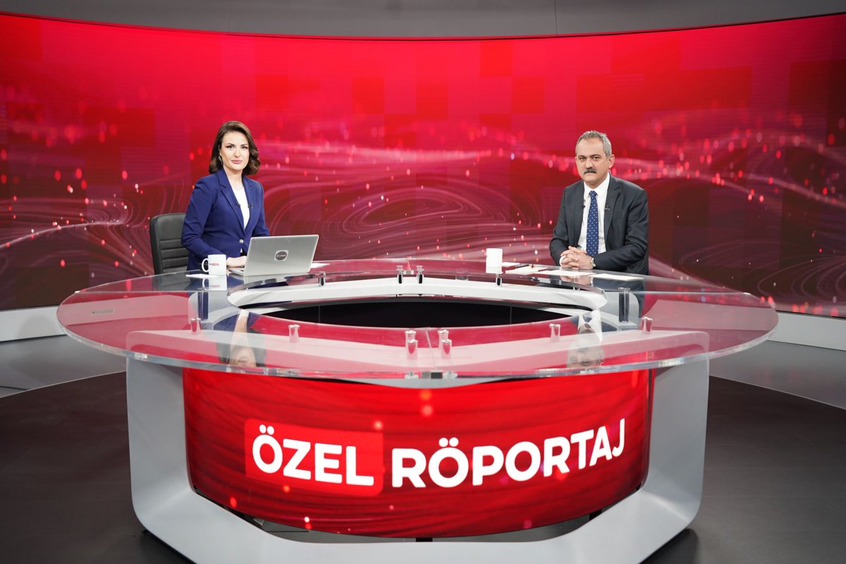 tcmeb's tweet photo. Bakanımız @prof_mahmutozer, TRT HABER Canlı Yayınında Eğitim Gündemine İlişkin Soruları Cevaplıyor https://t.co/Qcy5i65dKZ