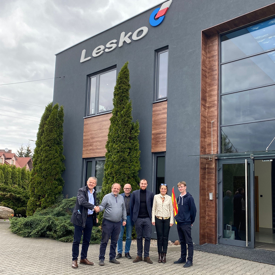 EtiquetaNewsEsp's tweet photo. Acuerdo de representación entre Feimar y Lesko Engineering para España y Portugal https://t.co/AD5xXzH2nW #feimar #lesko #etiquetanews https://t.co/1dcWNFBr05