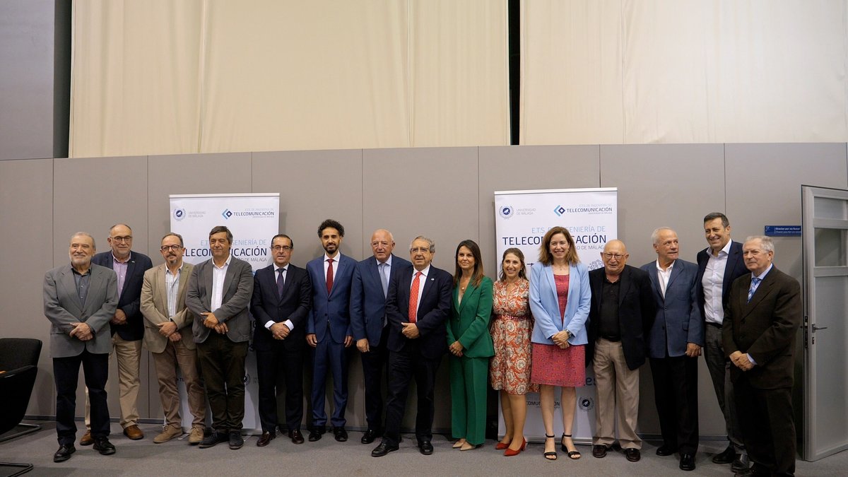 janarvaezbueno's tweet image. La ETSI de Telecomunicación (@etsit_uma) ha reconocido la labor de las personas y entidades que propiciaron su desarrollo, en una celebración que ha coincidido con la conmemoración del Día Mundial de las Telecomunicaciones y la Sociedad de la Información u.uma.es/dPO/