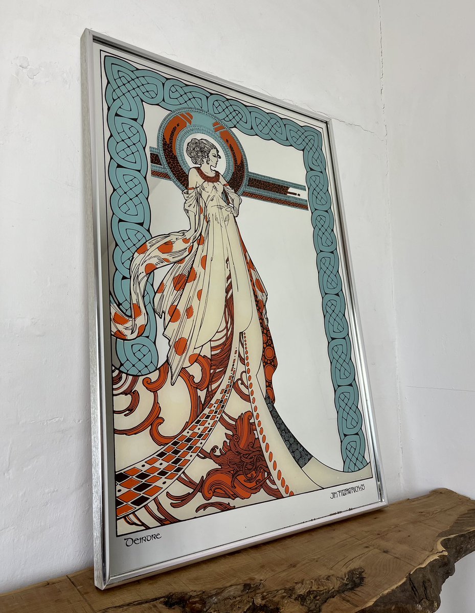 FoldAntiques's tweet image. Good morning everybody hope you all have a wonderful day, check out this beautiful vintage art nouveau mirror 🥰

jim Fitzpatrick - deirdre

Coming in 🔜

thefoldantiques.com

#artnouveau #jimfitzpatrick #art #MIRROR #interior #interiordecor #homedecor