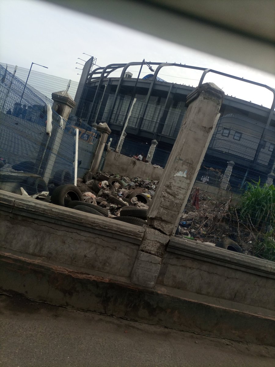 @LasepaOfficial @Lawma_gov @followlasg This is close to terminal gate 1 oshodi and. Is very dirty.