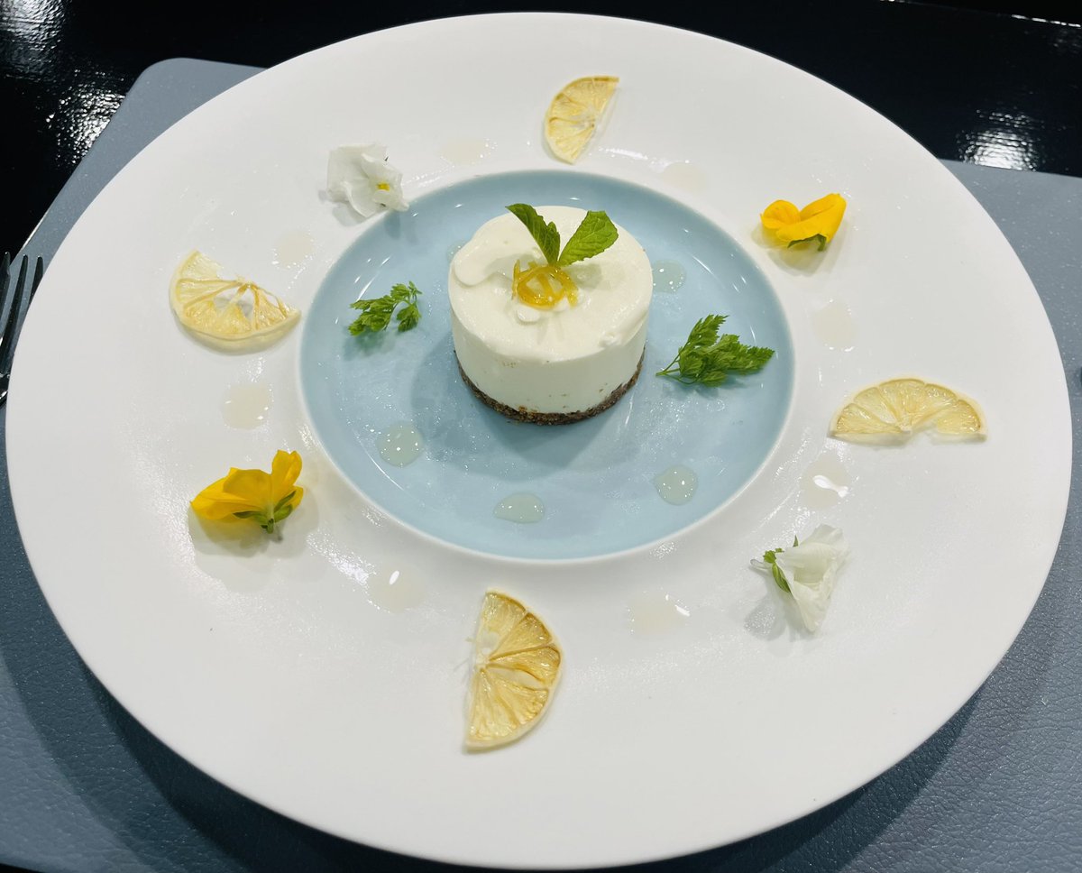 anan_nene's tweet photo. オシャレなポテトサラダが感動的に美味しかった🤩✨
お店もシックな感じで落ち着いた空間でした♥️

ポケカ仲間の男の子をお連れしたのですが
彼も喜んでいました☺️

クラファンまだまだ挑戦中‼️
https://t.co/iNo6HPNxUK

よろしくお願いします‼️✨
美味しいよ‼️‼️

#クラウドファンディング #挑戦 https://t.co/7Fidcbwsyb