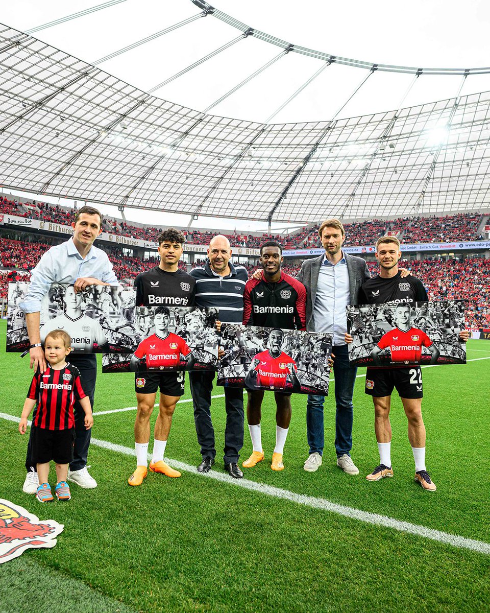 bayer04_en's tweet photo. 👏 #Bayer04 would like to thank Andrey #Lunev, Daley #Sinkgraven, Ayman #Azhil and @Calteck10 for their commitment for the #Werkself. Thank you guys and good luck in your next stops! ⚫️🔴

🔙#B04BMG I #Bundesliga https://t.co/fjhHRz35qw
