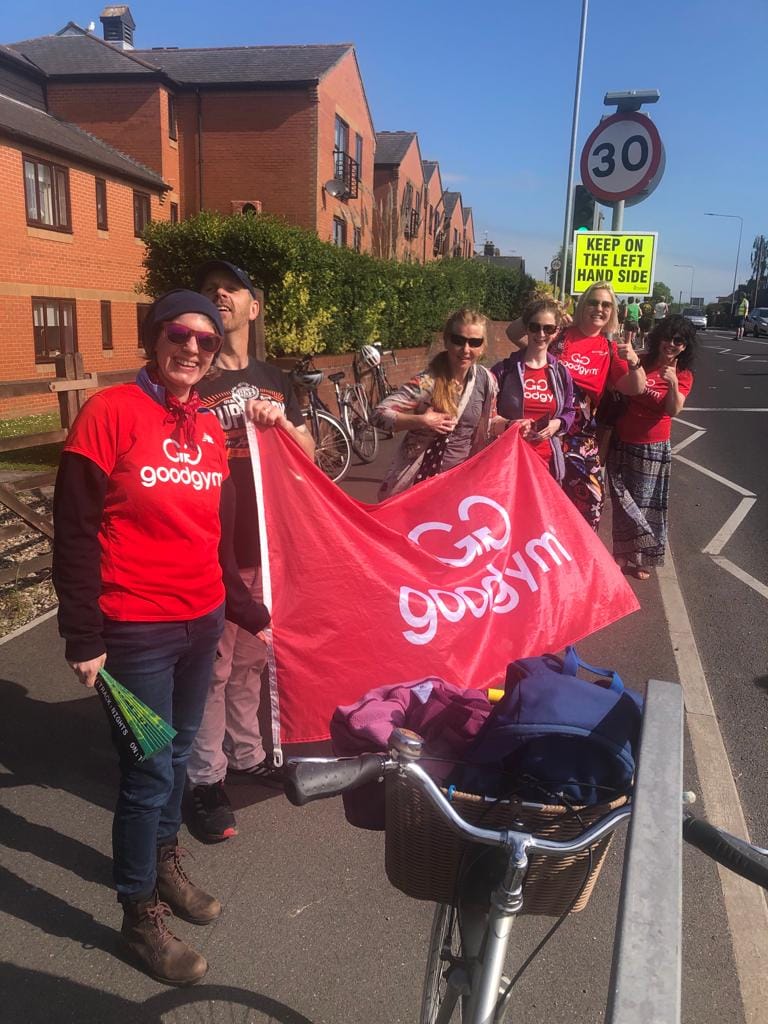 goodgym's tweet photo. Tav and Frazer from @GGColch hit the streets for the @ColHalfMarathon yesterday with the most amazing support team. Excellent work everyone. https://t.co/oq5GFwva0A