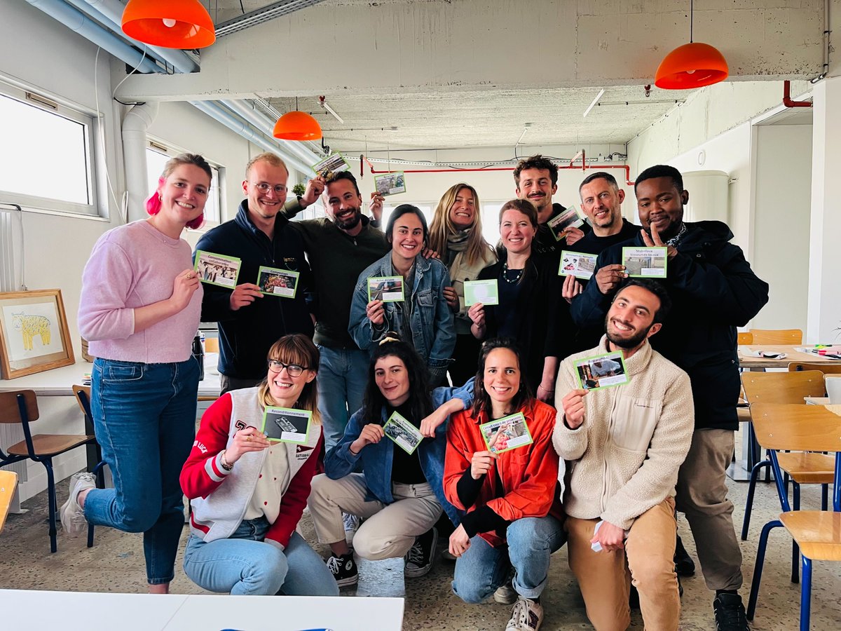 Les citrons deviennent animateurs de la Fresque de l’Économie Circulaire 🍋

👉 Objectifs : comprendre collectivement les grands enjeux de l’#économiecirculaire, susciter l’action pour une transition écologique et sociale souhaitable.