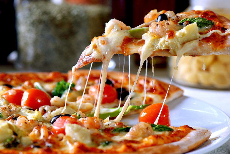 TopSlicePizza's tweet photo. Monday Nights are perfect NightsFor Pizza. So Why Not Try Our Italian-Style Pizza. Trust Us, Its Good🍕#MondayNight #pizza #Mondayvibes https://t.co/0AHOFusG8n