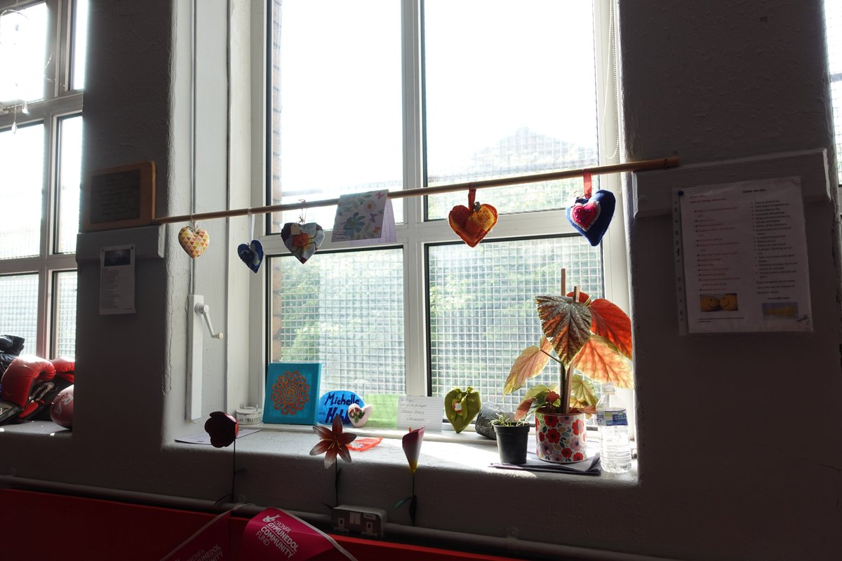 CicPhysical's tweet photo. Our #womanchester hearts are now hanging in our training room, enjoying the sunshine. ❤️
Mae ein calonnau #womanchester bellach yn hongian yn ein hystafell hyfforddi, gan fwynhau'r heulwen.
#sisterhood
#stopvawg
#domesticabuseawareness
#selfbelief
#loveshouldnthurt
#notyourfault https://t.co/PbJlcWX0xA