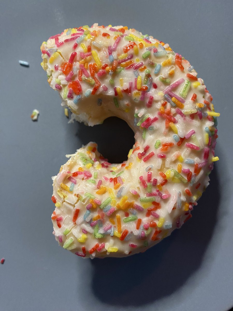 SkyHighLowFly's tweet image. Halfway regret or regret halfway?