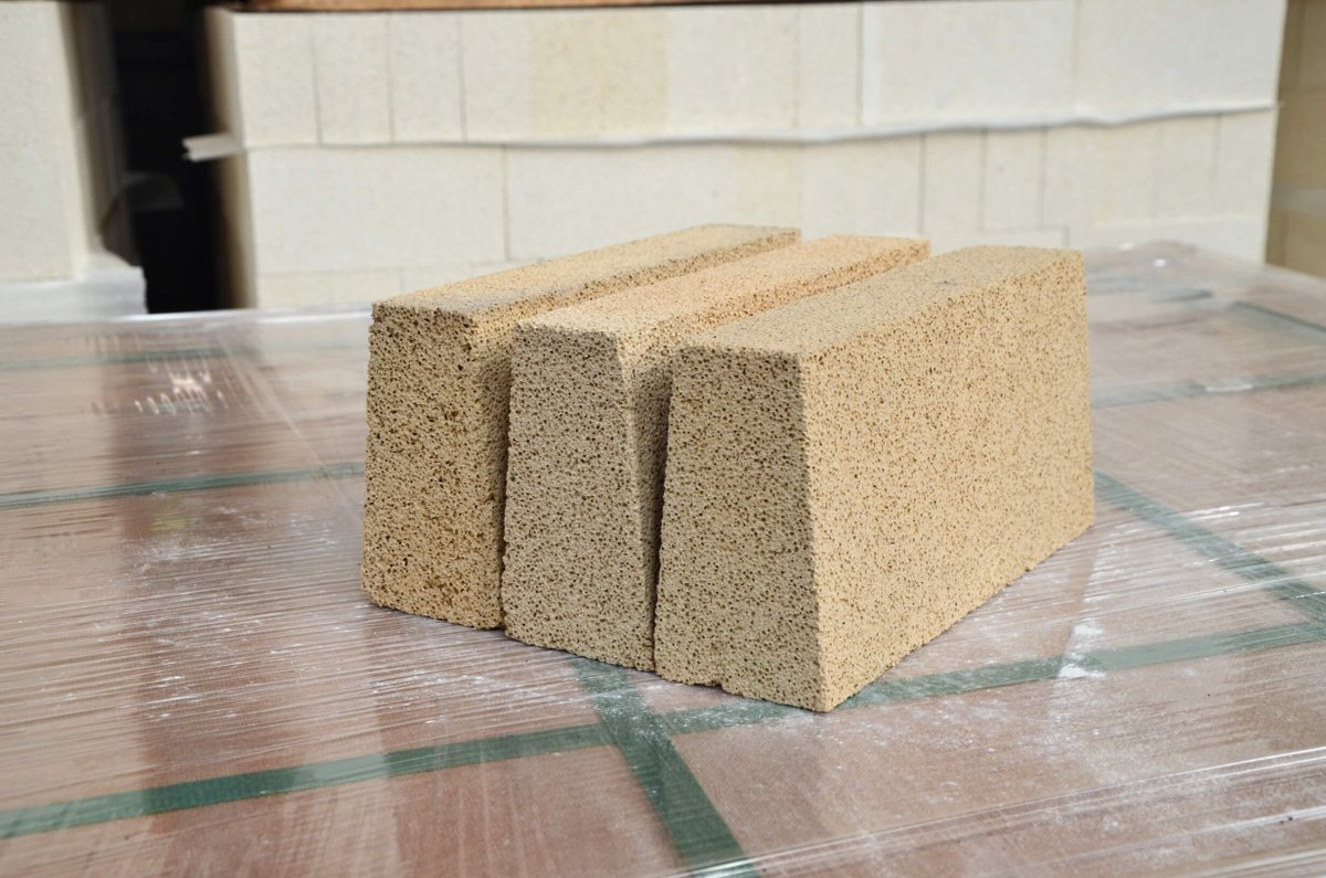 XHJrefractory's tweet photo. 🔥 Hot sale! high quality high alumina insulating bricks with factory price
📣 Contact now: sales@hongjirefractory.com
☎️ Whatsapp/Wechat: +86-17026790777
🔗 https://t.co/9jtSjcNec0
#Refractory #Bricks #RefractoryMaterials #RefractoryBricks #HighAluminaInsulatingBricks https://t.co/Tvk9rzj59y