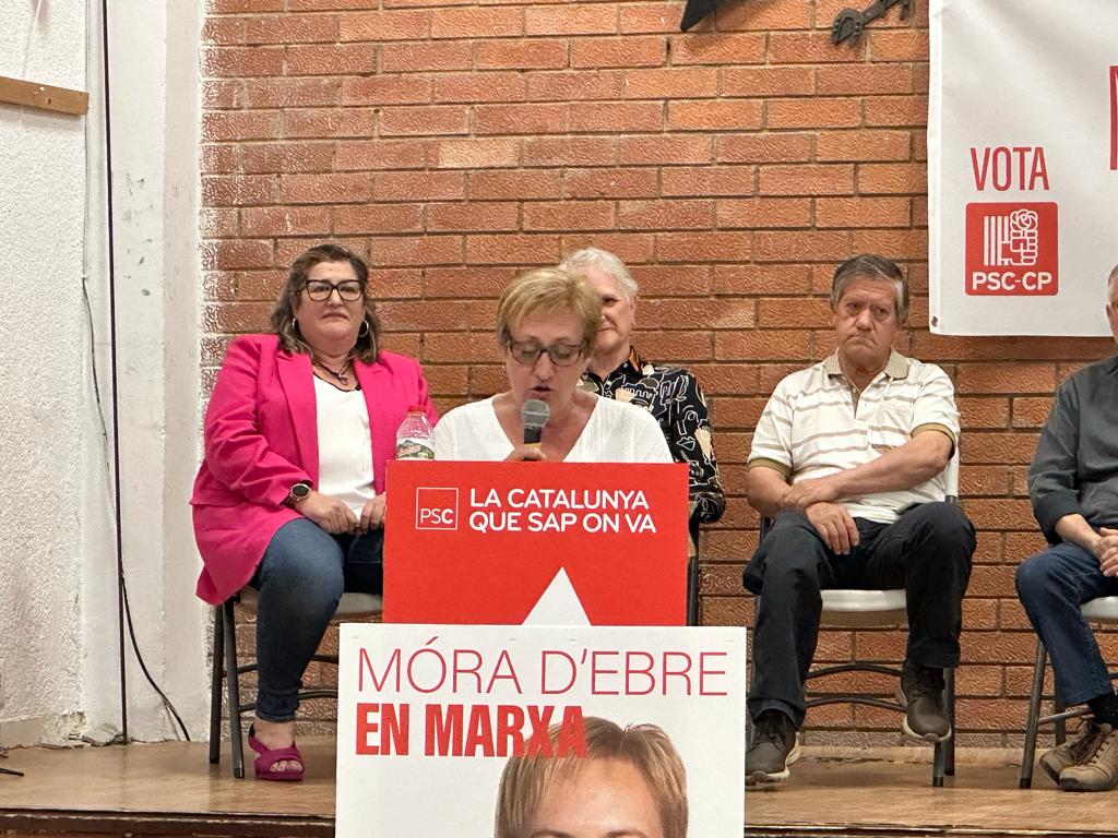 PscMora's tweet photo. També estem preparades i preparats per assumir el canvi a Móra d'Ebre. Un canvi amb respecte, lleialtat institucional i diàleg amb les altres forces polítiques. Un canvi per a fer polítiques socials, d'igualtat i progressistes. Us demanem el vot per a fer-ho possible! https://t.co/JXRyXAaOdV