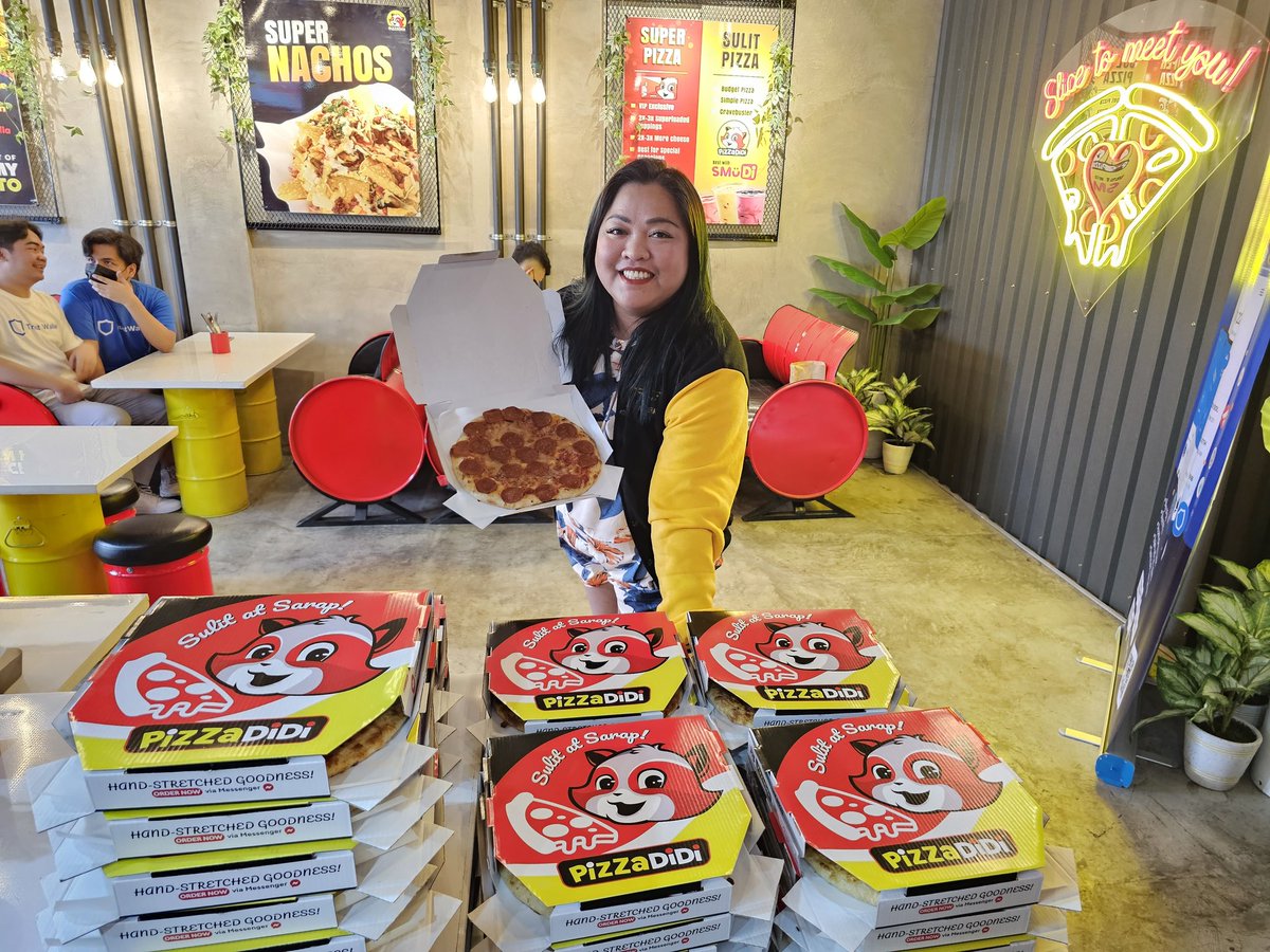 amirahbnb's tweet photo. See you sa mga qualified takers ng box of pizza from @TrustWallet_Fil here at 📍Pizzadidi🍕🍕🍕🍕
#BitcoinPizzaDay #TrustWalletFilPizza
#Pizzadidi #SliceToMeetYou! https://t.co/qjNLNsIXxn