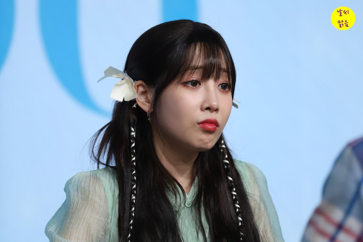 karachu2's tweet photo. 20230521 유지애 생일 팬싸인회 in 구름아래소극장 #유지애 #YooJiae #Lovelyz #러블리즈 https://t.co/PG32OmiuS6