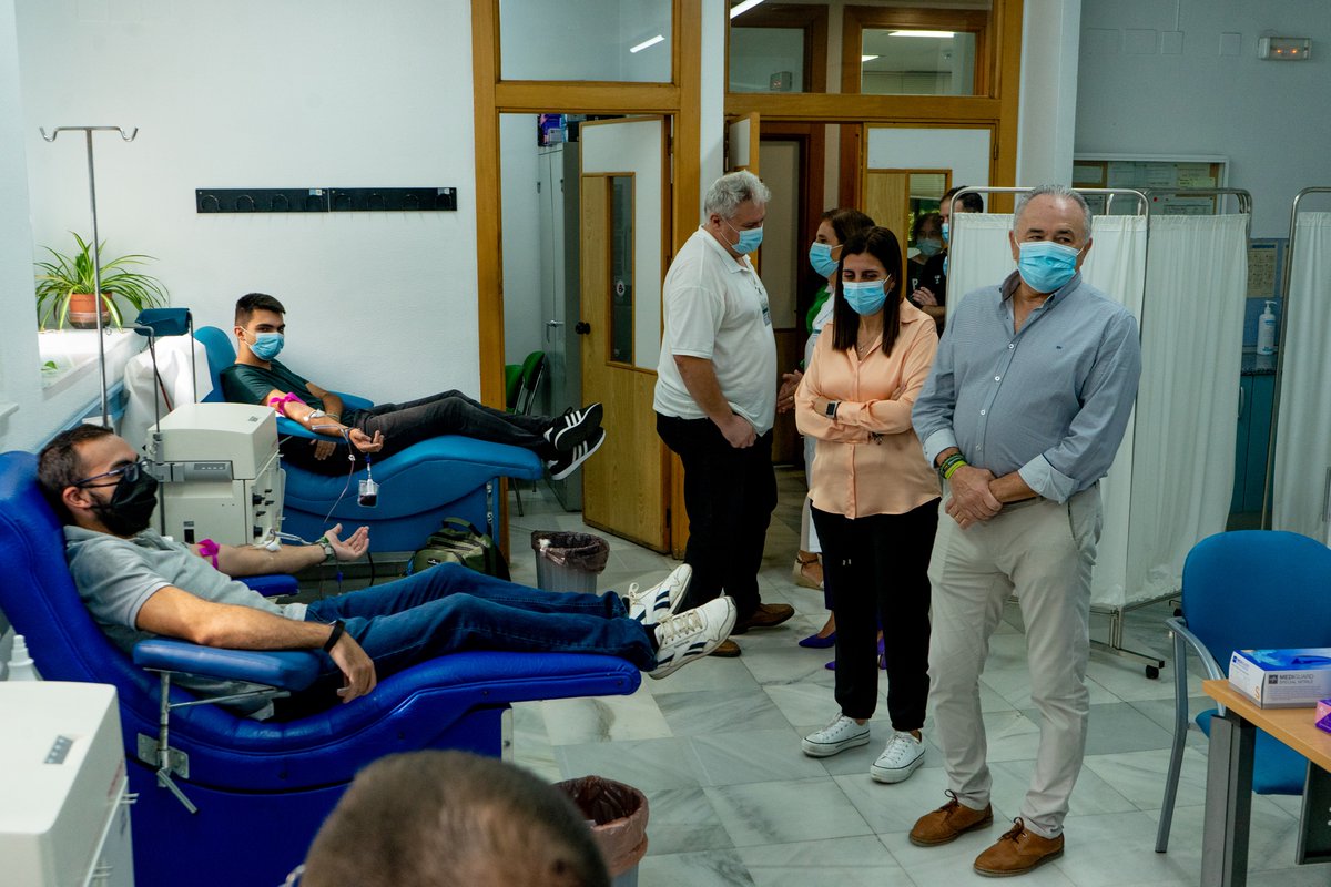 RBetisFundacion's tweet photo. ¡Béticos, béticas! ⚠️

Recordamos que hasta el miércoles puedes acudir a @donantessevilla a donar sangre 🏥  A cambio recibirás una entrada para el @RealBetis - @GetafeCF y la opción de adquirir otra a precio reducido 💉🩸

¡Os esperamos! 💚

➡️ https://t.co/g3TiWRIL7p https://t.co/S2UnCs4WSs
