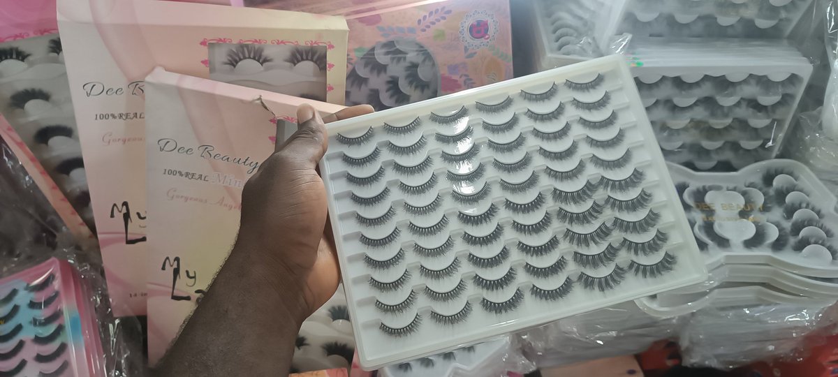 @Justice_E_P_A Deebeauty makeup and spa kits located at Tradefair complex Lagos JAnyi plaza 010 opp Abia A23.

Facial sponge
Body sponge
Ringlights/Led lights
Lashes 💯 human hair
Tripod stands
Makeup Boxes

Contact number is +234 701 442 4861
IG Handle: Deebeauty_MelP.