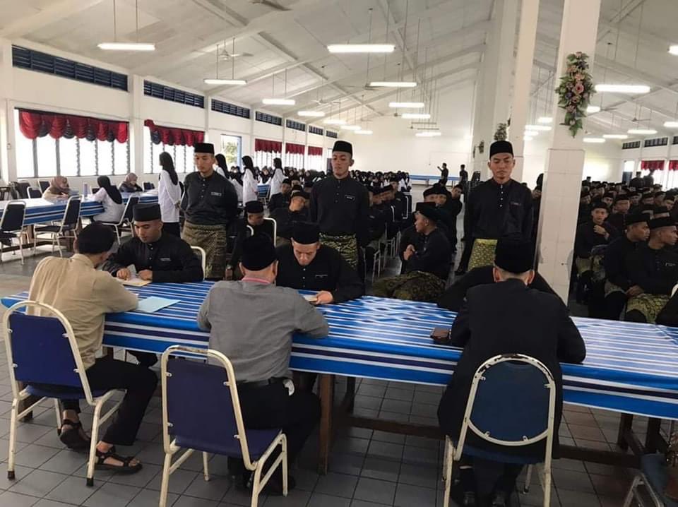 satriasiber's tweet photo. RT PDRMsia: PIC OF THE DAY: PENGUASAAN BIDANG AGAMA LAHIRKAN INSAN BERINTEGRITI

Bacaan lanjut menerusi pautan berikut; https://t.co/dzgjHZ01wz

Sumber: Bahagian Agama &amp; Kaunseling - BAKA JIPS PDRM https://t.co/pRmrKuTuOW