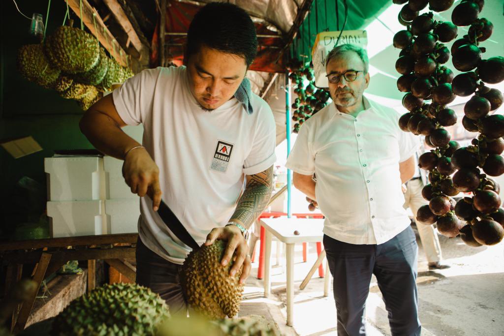 Happy Monday ☀️ Still thinking of our visit to Poblacion market in Davao last week 🙌🏻 trying Durian was an unforgettable experience! 

#BiyaheNiLuc
#EUinthePhilippines 🇪🇺🤝🇵🇭