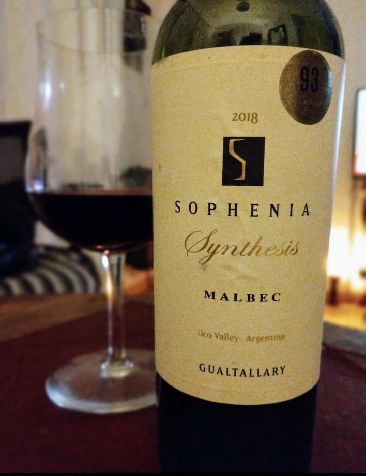 Una gema de alta gama de <a href="/FincaSophenia/">Finca Sophenia</a> 93 puntos <a href="/JamesSuckling/">James Suckling</a> 
Añada 2018
#Malbec
#Synthesis