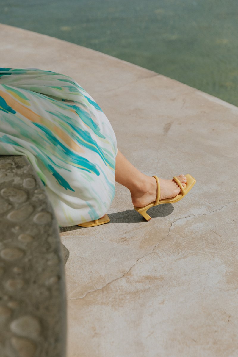 7or912's tweet photo. 7or9 sofa sandal-Daisy
https://t.co/gKn4IVDGdQ
#7or9 #7or9shoes #highheels #heels #shoes #fashion #footwear #shoelover #shoeaddict #shoegame #shoestyle #heeladdict #heeloftheday #heelgame #heellover #heelobsessed #highheeladdict #highheelstyle #comfyheels #sandals https://t.co/dfMIOGbDxc