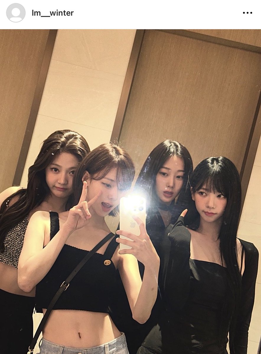 —𝒎. tweet media