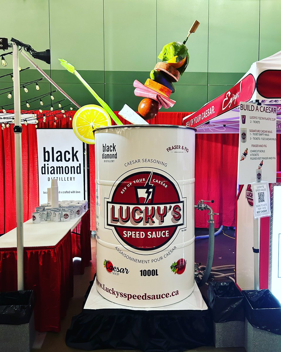 SauceLucky's tweet photo. @yycaesarfest  was a blast for Caesar Sunday!! This is the worlds largest “unofficial” caesar with @bd_distillery and @fraserandfig #caesarsunday #caesar #thingstodocalgary #maylongweekend #getlucky #festival https://t.co/H3rK1VIK40