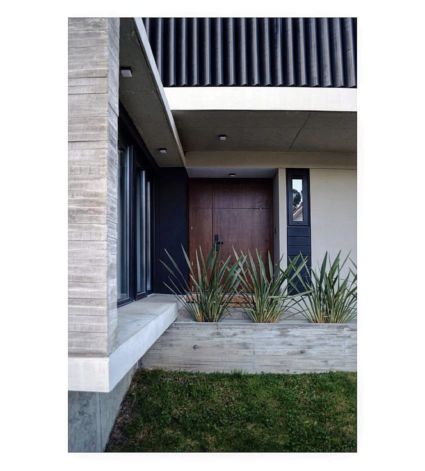 ismael_cv's tweet photo. Casa RP / Estudio Cinconueveuno, SSA Ingenieria  #estudiocinconueveuno #estudio_591 #ssaingenieria #ingenieria #workinprogress #wip  #arquitectosbolivianos #arquitectos #arq #arquibol #arqbolivia #arquitecturacontemporanea #ismaelcarvajal #arquitectura #architectura https://t.co/wgriJ7EFyw