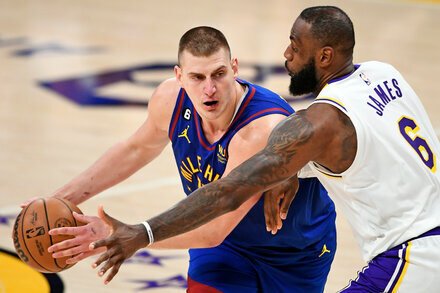 srizah's tweet photo. "Nikola Jokic Has Mastered the Art of Slowness" by BY KURT STREETER via NYT https://t.co/Q2x2tLO0aG Nikola Jokic Has Mastered the Art of Slowness https://t.co/lia8EqoWkx