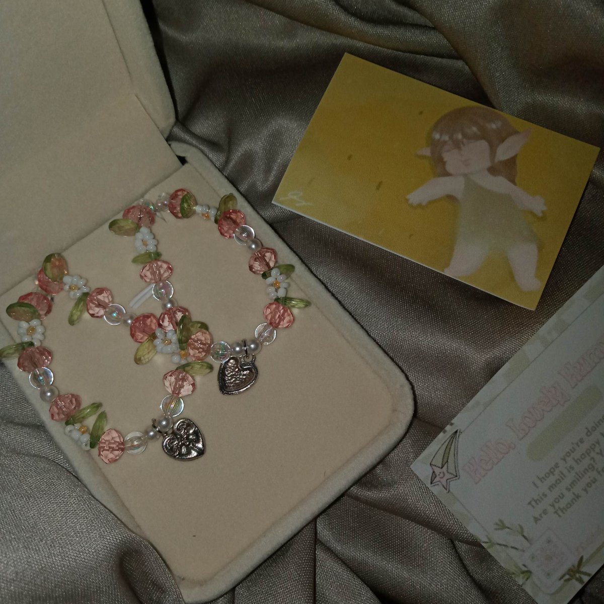 aixgah_'s tweet photo. 💌+ [220522]  *:･ﾟ✧*:･ﾟ✧[#aixmail] .・。.・゜✭・. — Lover Bracelets arrived home safely and gracefully !!🌟
Thank you vv muchie, @b0b0au for the smooth and the prettiest transactioon ! 'til the next one ! <3 ✫・゜・。.  #Kalidad🌿💗 https://t.co/s7feV4PtGb